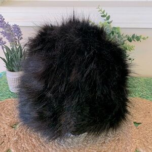 Faux fur black winter hat, EUC